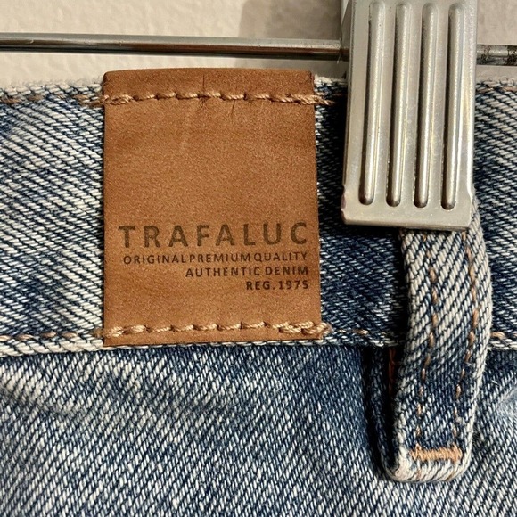 Zara Authentic Skirt Women Size XS Blue Jean Denim Raw Hem Button Fly Front … - Picture 3 of 5